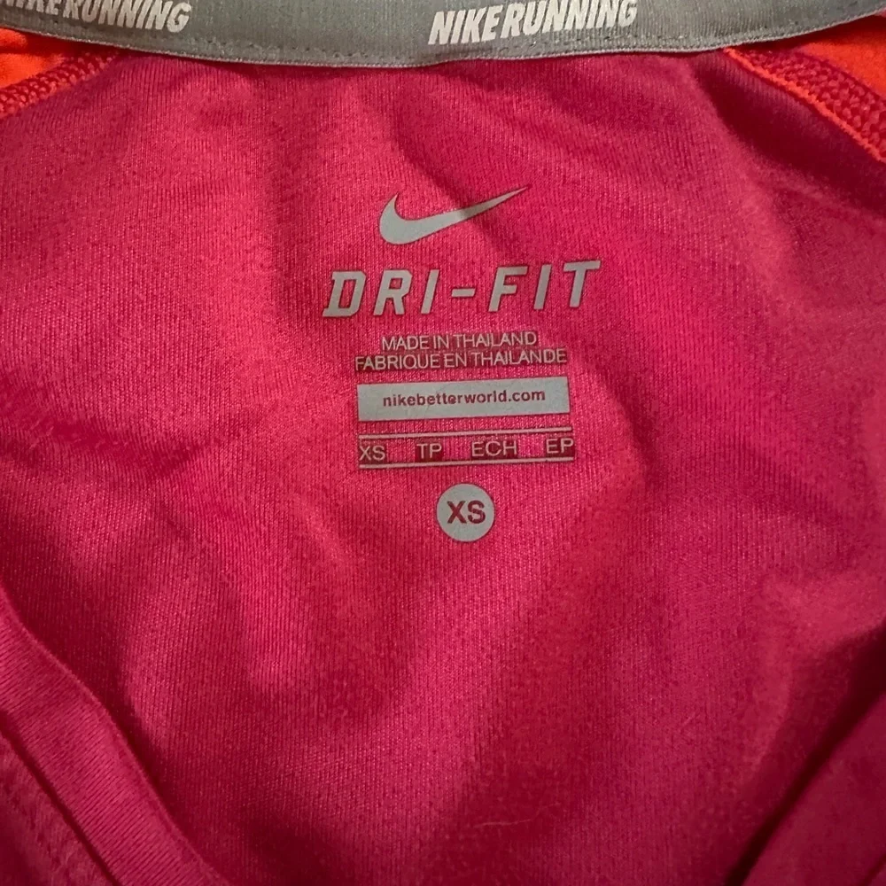 Nike Dri-FIT Pink Orange V-Neck Athletic Running Shirt XS